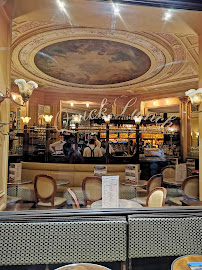 Atmosphère du Restaurant français Les Antiquaires à Paris - n°12