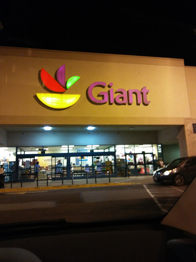 Grocery Store «Giant Food», reviews and photos, 10480 Campus Way S, Kettering, MD 20774, USA