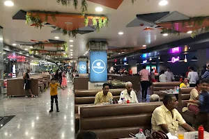 Octant Pizza Shaan Mall Anand image