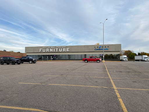 Furniture Store «Unclaimed Freight Furniture - Yankton», reviews and photos, 2320 Broadway St, Yankton, SD 57078, USA