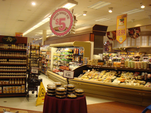 Supermarket «Roche Bros. Mashpee», reviews and photos, 11 Commercial St, Mashpee, MA 02649, USA