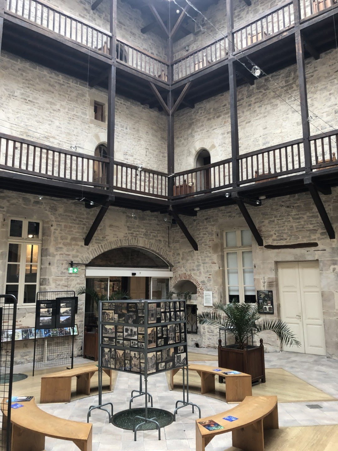 Photo n° 1 de l'avis de Rich. fait le 14/09/2019 à 20:54