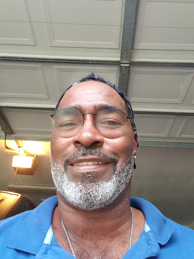 Barber Shop «Artistic Barber Shop», reviews and photos, 323 N Macomb St, Tallahassee, FL 32301, USA