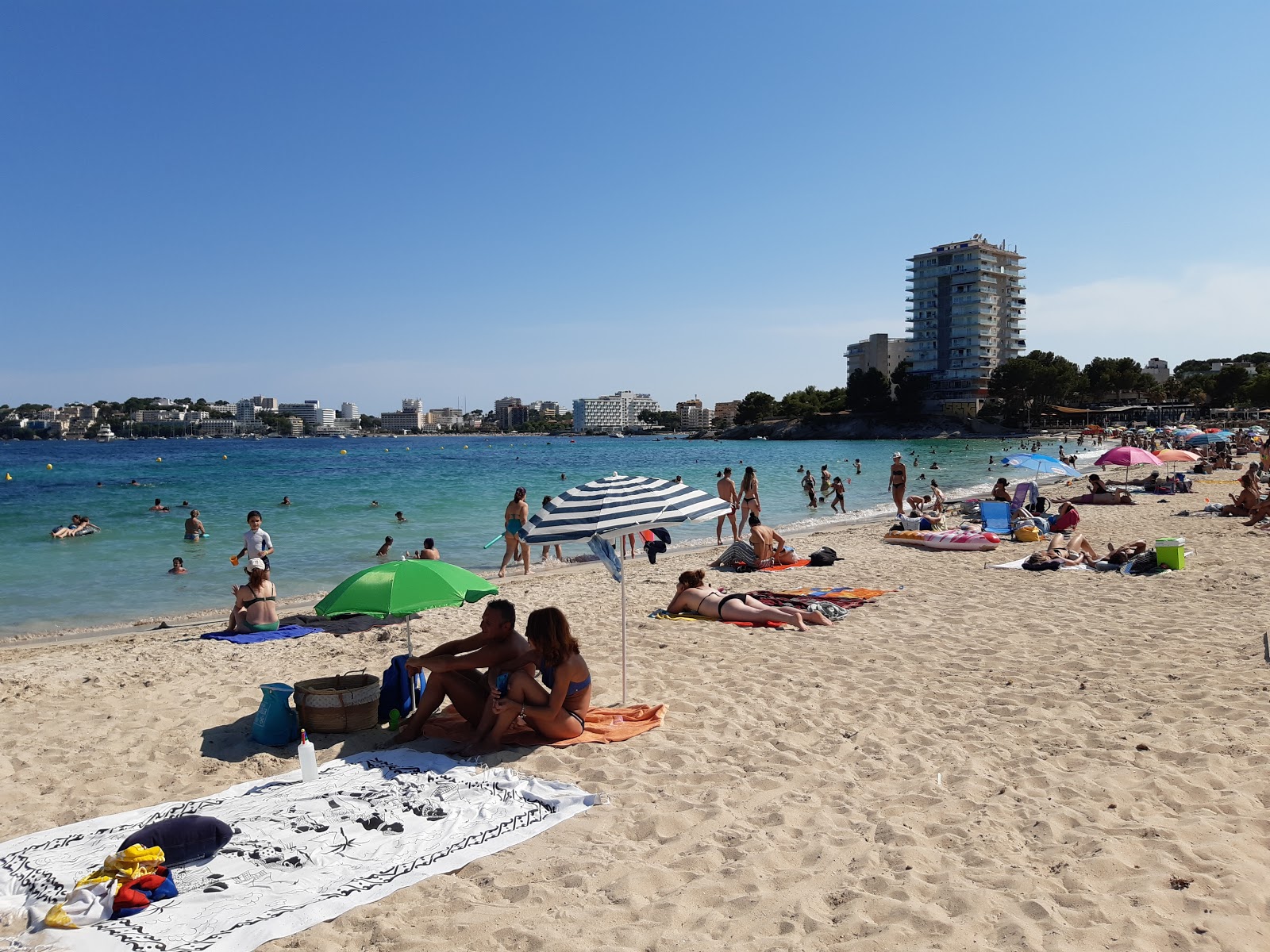 Foto de Playa de Porto Novo área de servicios