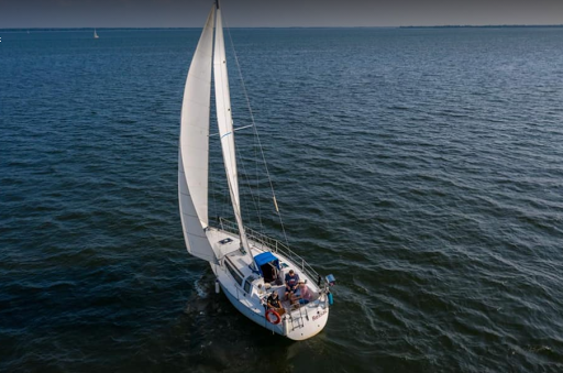 École de voile Capitaine Jack - Cours | Croisières | Convoyages