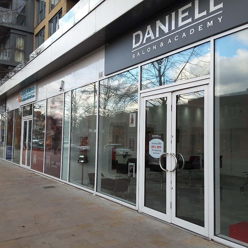 Daniell Salon & Academy