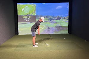 Swing Center Indoor Golf image
