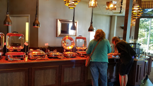 Restaurant «Horizons Restaurant & Lounge», reviews and photos, 4888 N Broadway, Geneva, OH 44041, USA