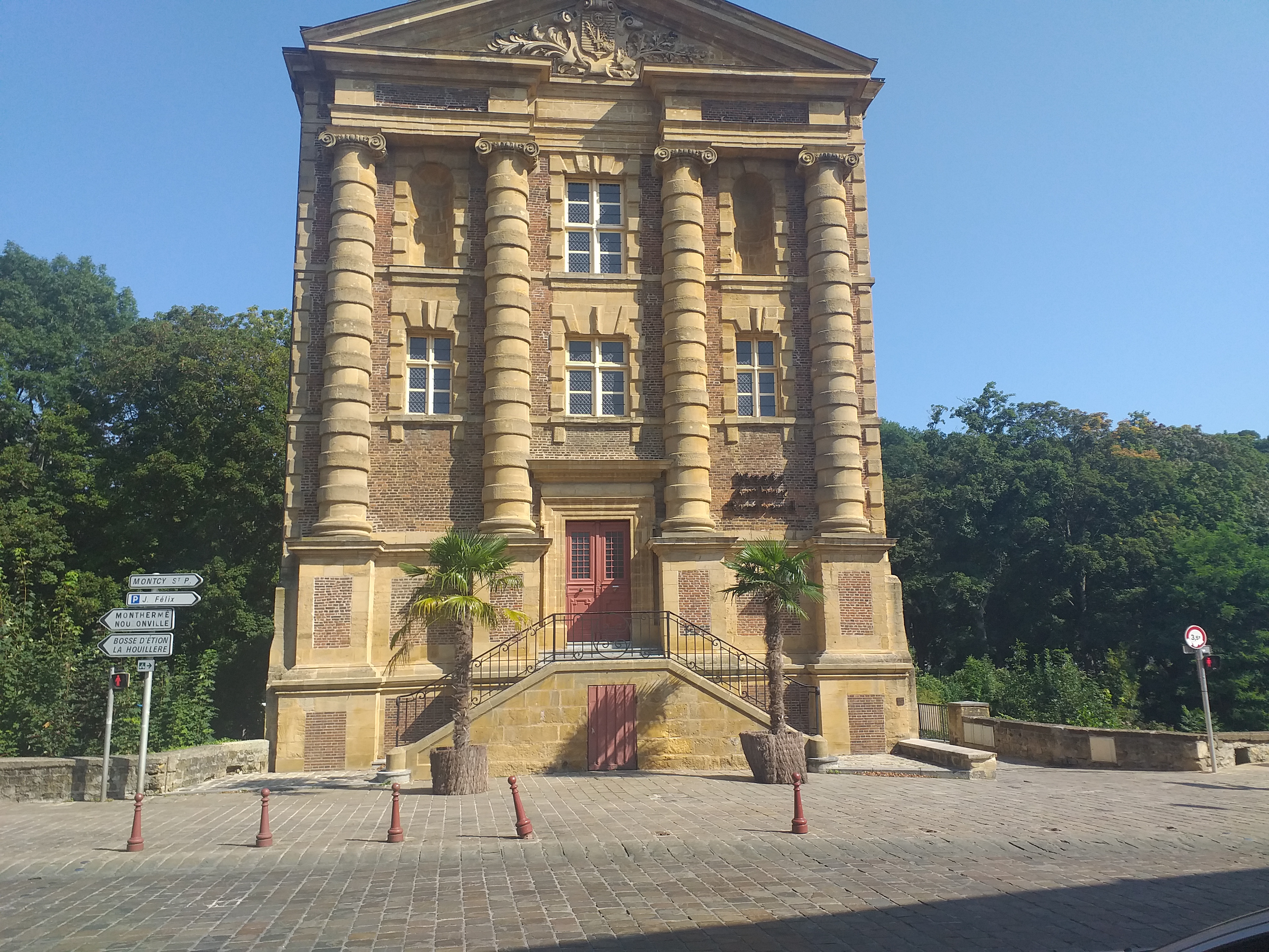 Photo n° 2 de l'avis de DELBARRE.R fait le 04/09/2021 à 22:40