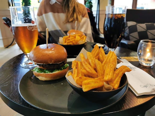 Comentarii opinii despre Café Vivaldi