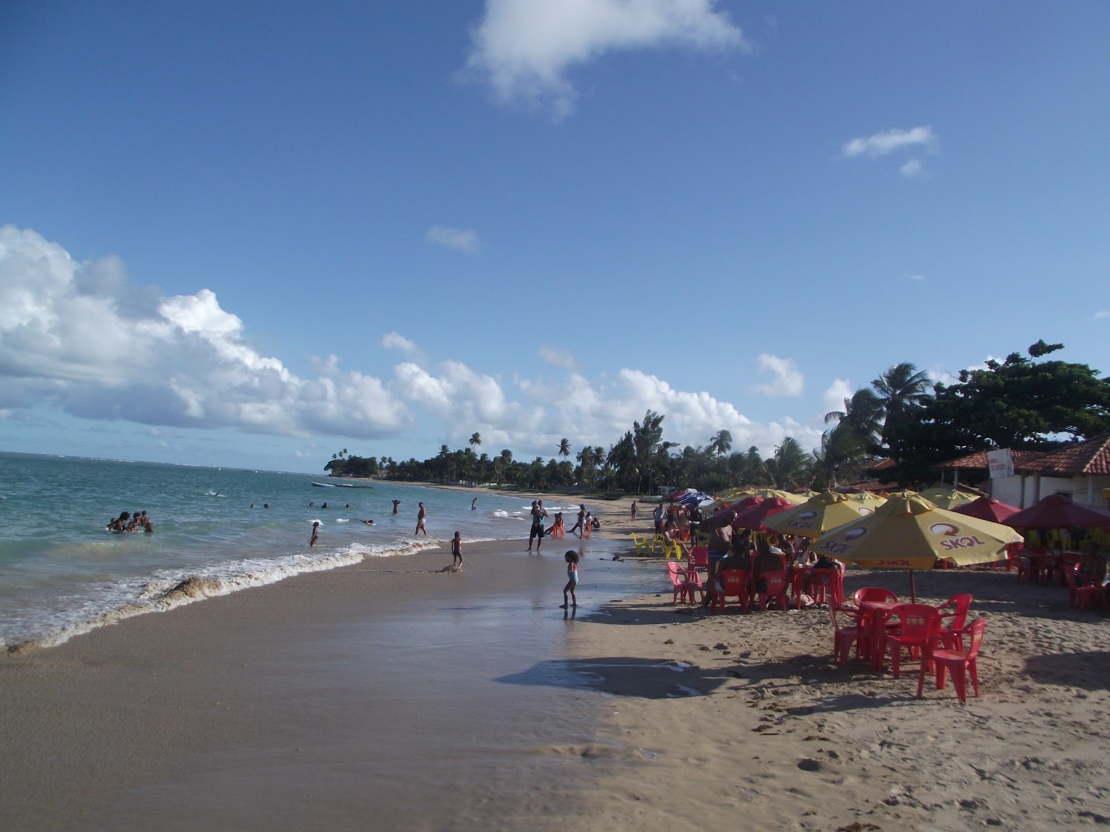 Foto de Praia da Barra do Gil e o assentamento