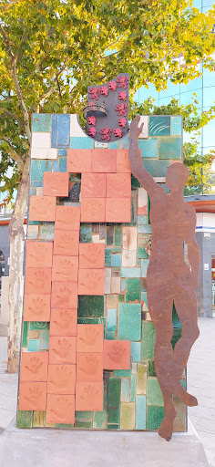 Imagen del negocio (CEM Dr. Esqueta) Antigua Clínica Traumatológica Doctor Esqueta en Úbeda, Jaén