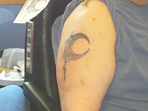 Tattoo Shop «Alter-Ego Tattoo Studio», reviews and photos, 204 Main St, Kewaskum, WI 53040, USA