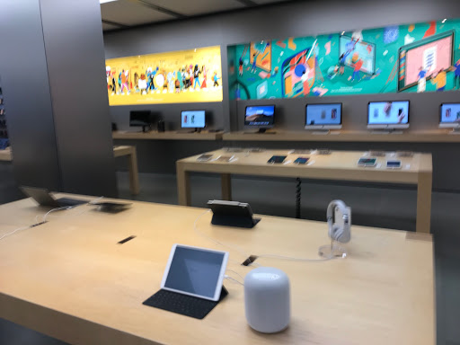 Computer Store «Apple City Creek Center», reviews and photos, 50 Main St, Salt Lake City, UT 84101, USA