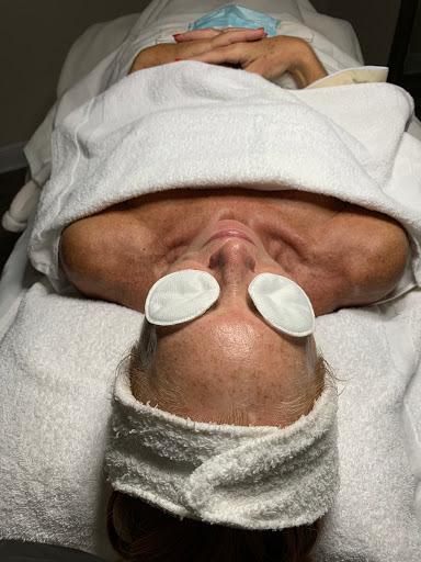 Hair Salon «Cuttin-Loose Hair Salon», reviews and photos, 523 N Krome Ave, Homestead, FL 33030, USA