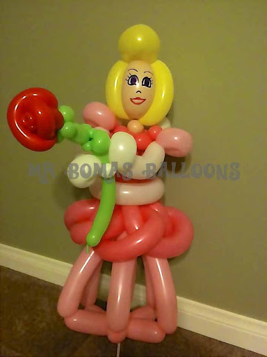 Balloon artist Long Beach