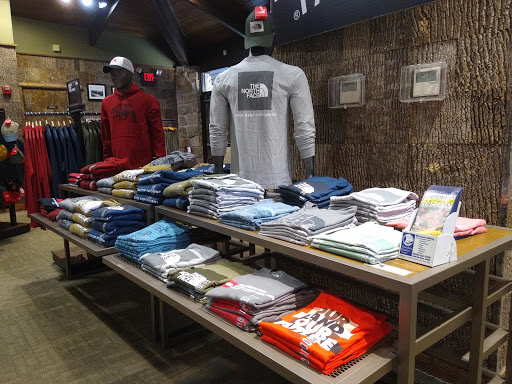 Outdoor Sports Store «Nantahala Outdoor Center Gatlinburg», reviews and photos, 1138 Parkway, Gatlinburg, TN 37738, USA