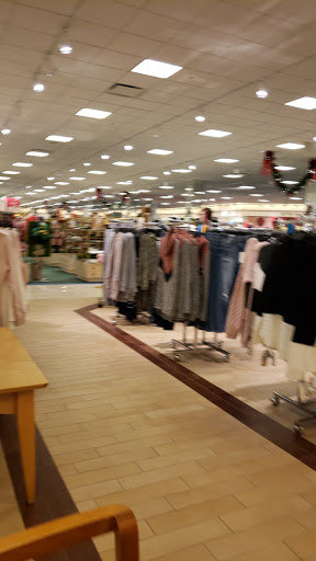 Department Store «Von Maur», reviews and photos, 4444 1st Ave NE, Cedar Rapids, IA 52402, USA