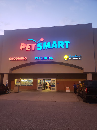 Pet Supply Store «PetSmart», reviews and photos, 1700 Fruitville Pike, Lancaster, PA 17601, USA