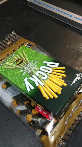 Grocery Store «HT Oaktree Market», reviews and photos, 10008 Aurora Ave N, Seattle, WA 98133, USA