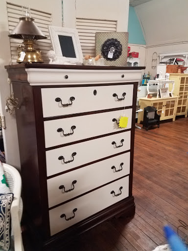 Antique Store «Rancho Coop», reviews and photos, 5685 Main St, Oakley, CA 94561, USA