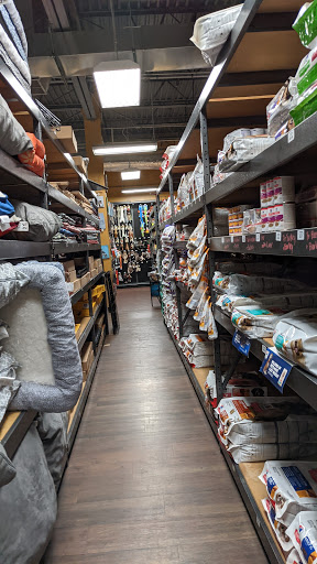 Pet Store «Hollywood Feed - Collierville, TN - Collierville», reviews and photos, 3615 S Houston Levee Rd, Collierville, TN 38017, USA