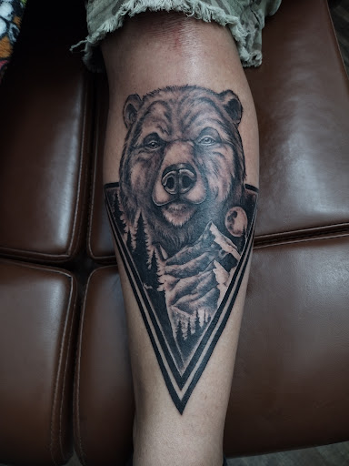 Explore flower tattoo ideas for women, creative tattoo ideas in San Antonio, available at Ink10city Tattoo Shop