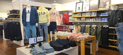 Clothing Store «Gap Outlet», reviews and photos, 8225 Vineland Ave, Orlando, FL 32821, USA