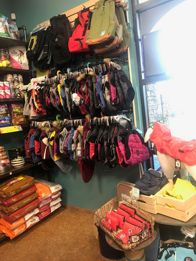 Pet Groomer «Dog & Hydrant», reviews and photos, 9240 Old Redwood Hwy #120, Windsor, CA 95492, USA