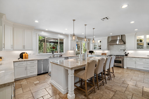 Davis Bartels Realtor image