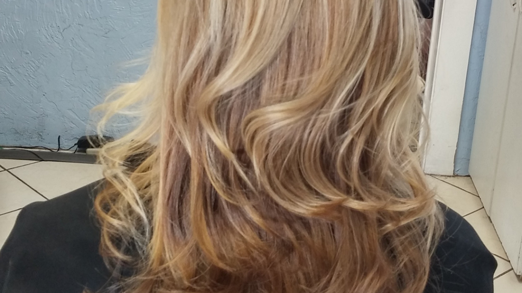 Tommie's Hair Design 95380