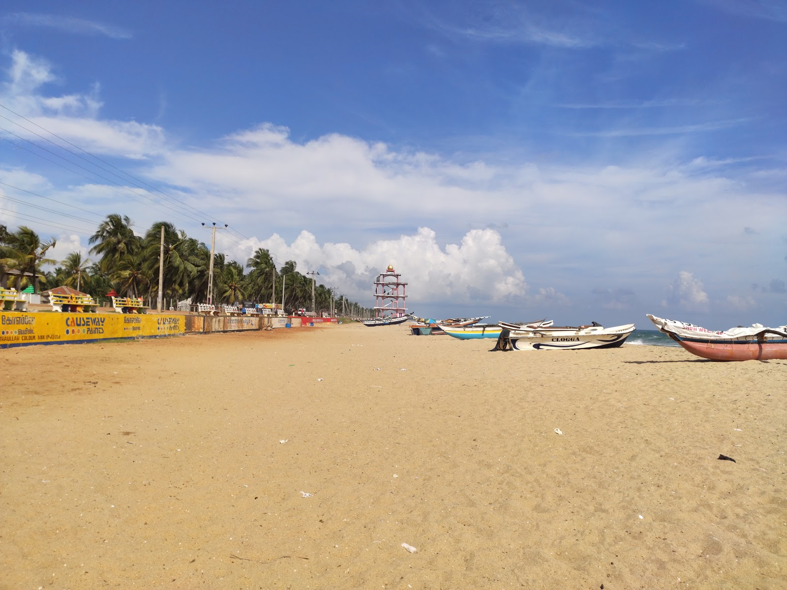 Valokuva Maruthamunai Beachista. puhtaustasolla korkea