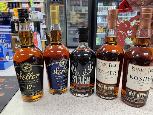 Liquor Store «Canyon Lakes Liquor», reviews and photos, 9740 Barker Cypress Rd #104, Cypress, TX 77433, USA