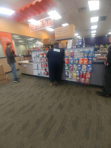 Print Shop «FedEx Office Print & Ship Center», reviews and photos, 13311 East Fwy #10, Houston, TX 77015, USA