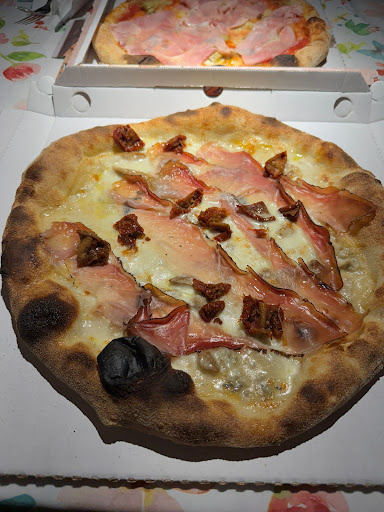 Pizzeria Locale in Piacenza, Provincia di Piacenza