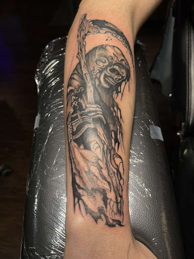 Explore hand tattoo ideas woman, creative tattoo ideas in Davenport, available at Tooth & Nail Tattoo & Piercing