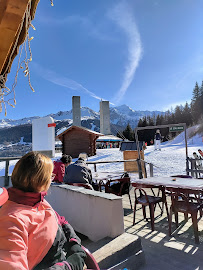 Atmosphère du Restaurant Le Joli Bois à Bellentre - n°2