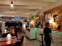 Atmosphère du Restaurant La Salsa Pizzeria à Saint-François - n°7