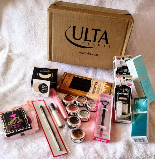 Shopping Mall «Monroeville Mall», reviews and photos, 200 Mall Cir Dr, Monroeville, PA 15146, USA