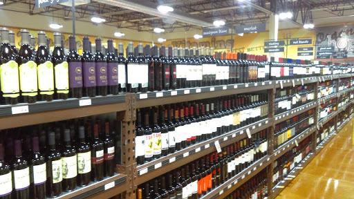 Grocery Store «Fresh Thyme Farmers Market - Kenosha», reviews and photos, 7100 Green Bay Rd, Kenosha, WI 53142, USA