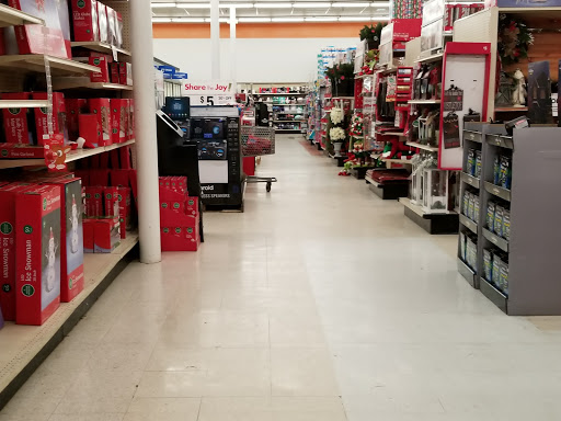 Discount Store «Big Lots», reviews and photos, 5640 Dixie Hwy, Waterford Twp, MI 48329, USA