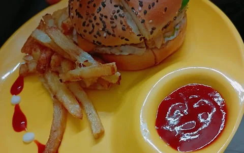 BBQ & Fast food Karachi ‘’Crispy King” image