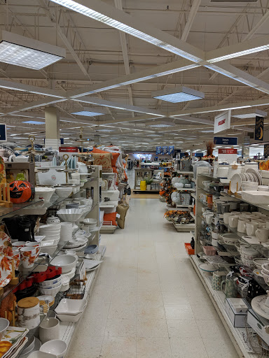 Department Store «Marshalls & HomeGoods», reviews and photos, 6128 Grand Ave, Gurnee, IL 60031, USA