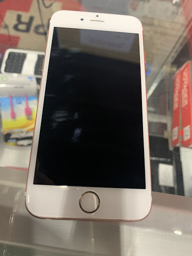 Mobile Phone Repair Shop «CPR Cell Phone Repair Amityville», reviews and photos, 45 Merrick Rd, Amityville, NY 11701, USA