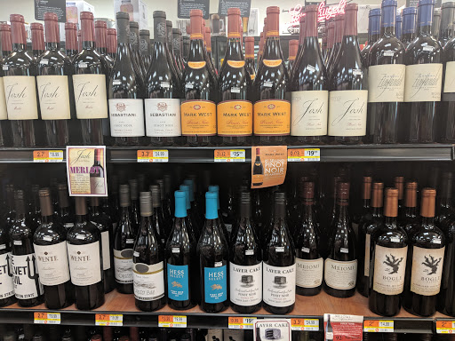 Grocery Store «Chatham Village Market», reviews and photos, 20 Queen Anne Rd, Chatham, MA 02633, USA