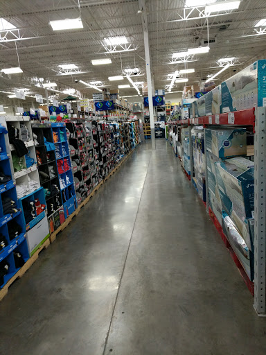 Warehouse club «Sams Club», reviews and photos