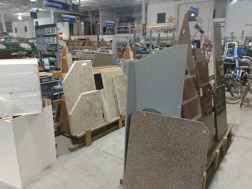 Donations Center «Milwaukee Habitat for Humanity ReStore», reviews and photos