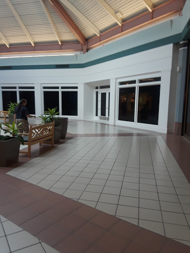 Shopping Mall «Steeplegate Mall», reviews and photos, 270 Loudon Rd, Concord, NH 03301, USA