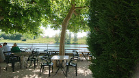 Atmosphère du Restaurant Beau Rivage à Allerey-sur-Saône - n°14