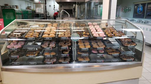 Bakery «Krispy Kreme Doughnuts», reviews and photos, 2900 S 108th St, Milwaukee, WI 53227, USA
